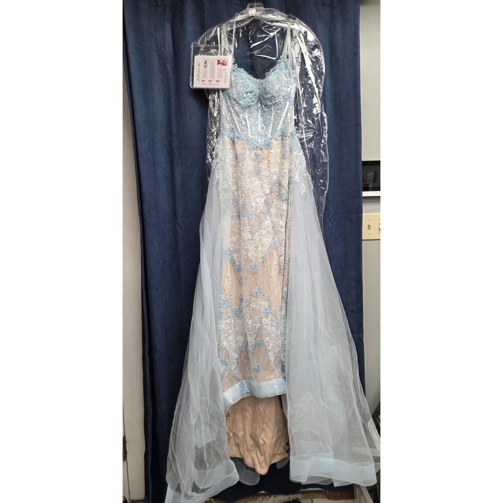XO By Sophia Exclusive Light Sky Ice Blue Corset Long Prom Formal Dress Size 4 - Picture 8 of 16